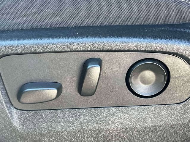 Used 2024 Chevrolet Silverado 2500 LT w/ Convenience Package image 22