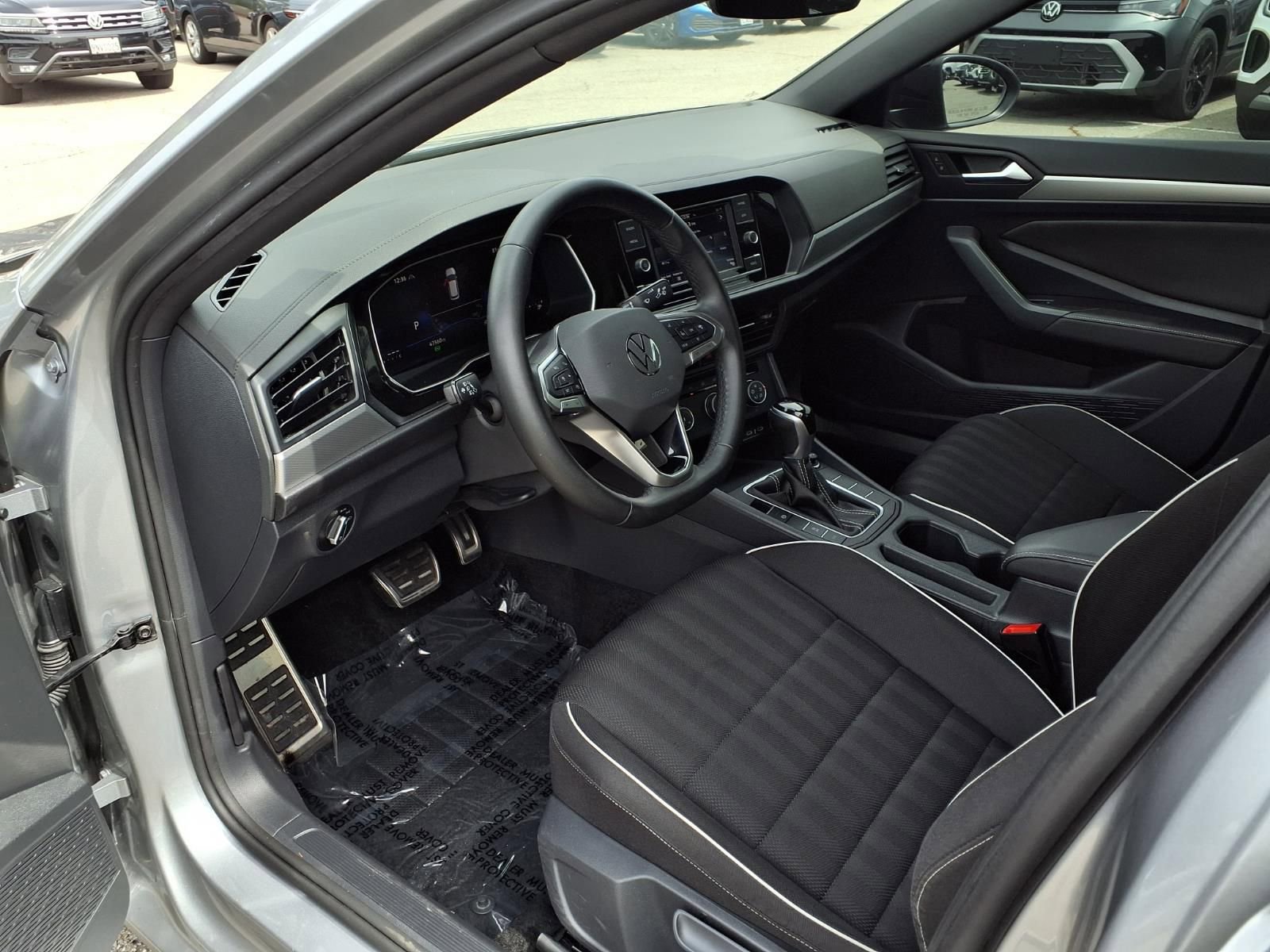 Certified 2024 Volkswagen Jetta Sport image 17