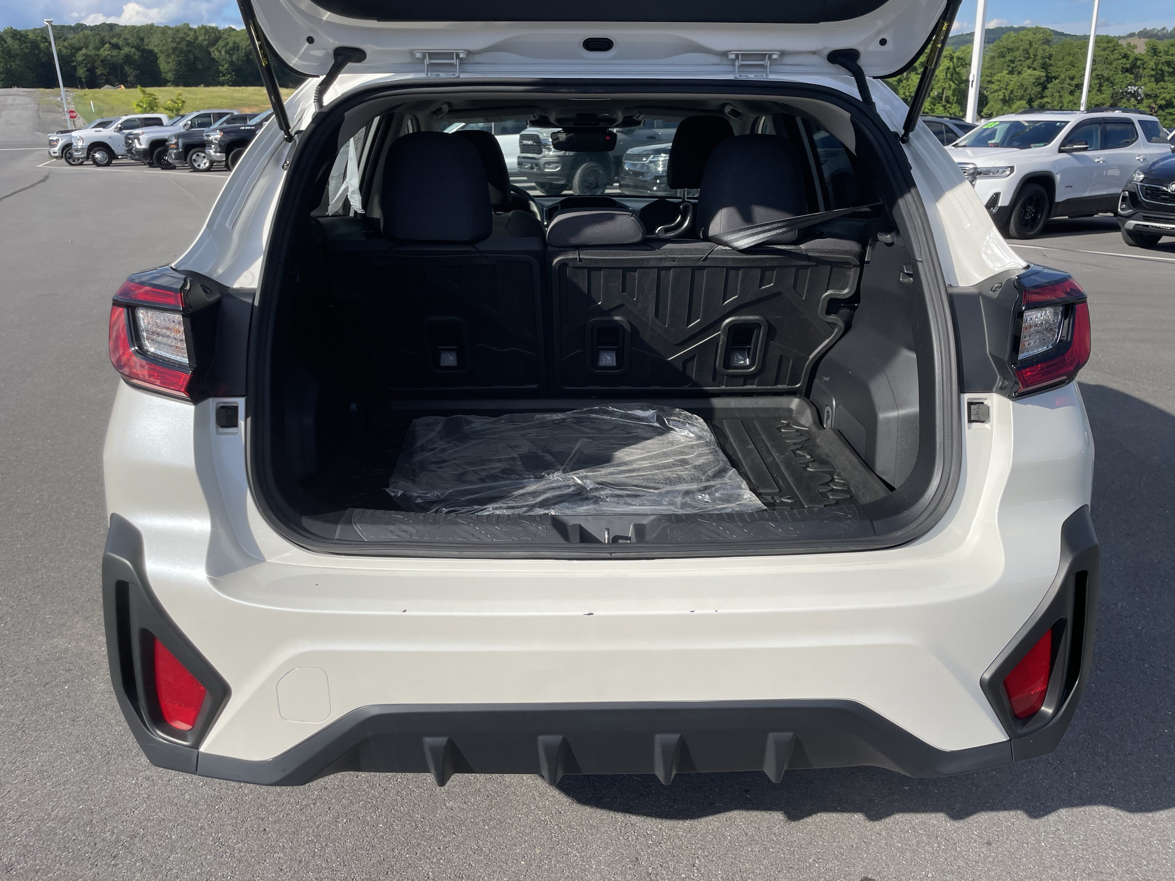 Certified 2024 Subaru Crosstrek 2.0i Premium AWD/4WD video 5