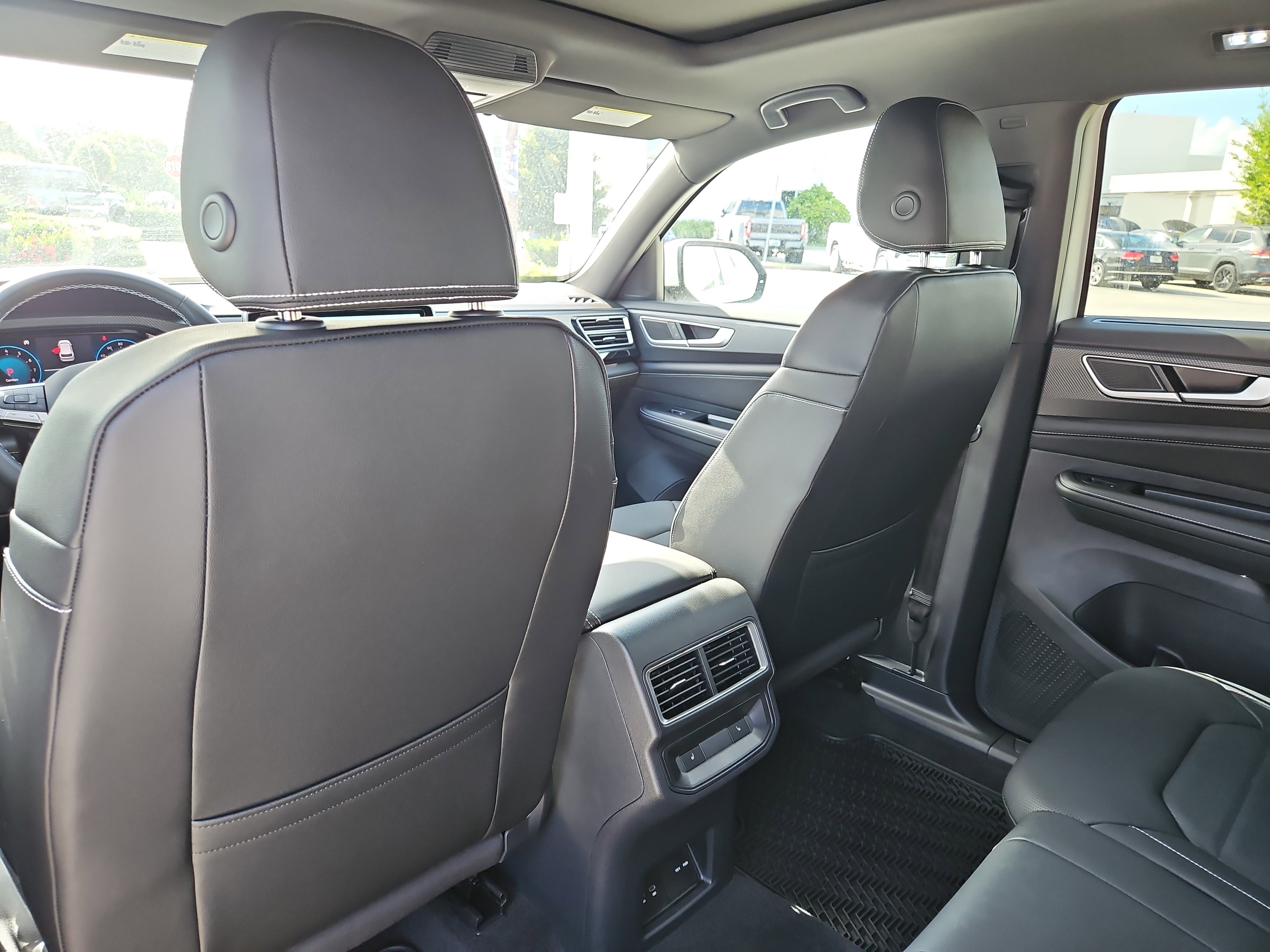 New 2026 Volkswagen Atlas Cross Sport SEL image 9