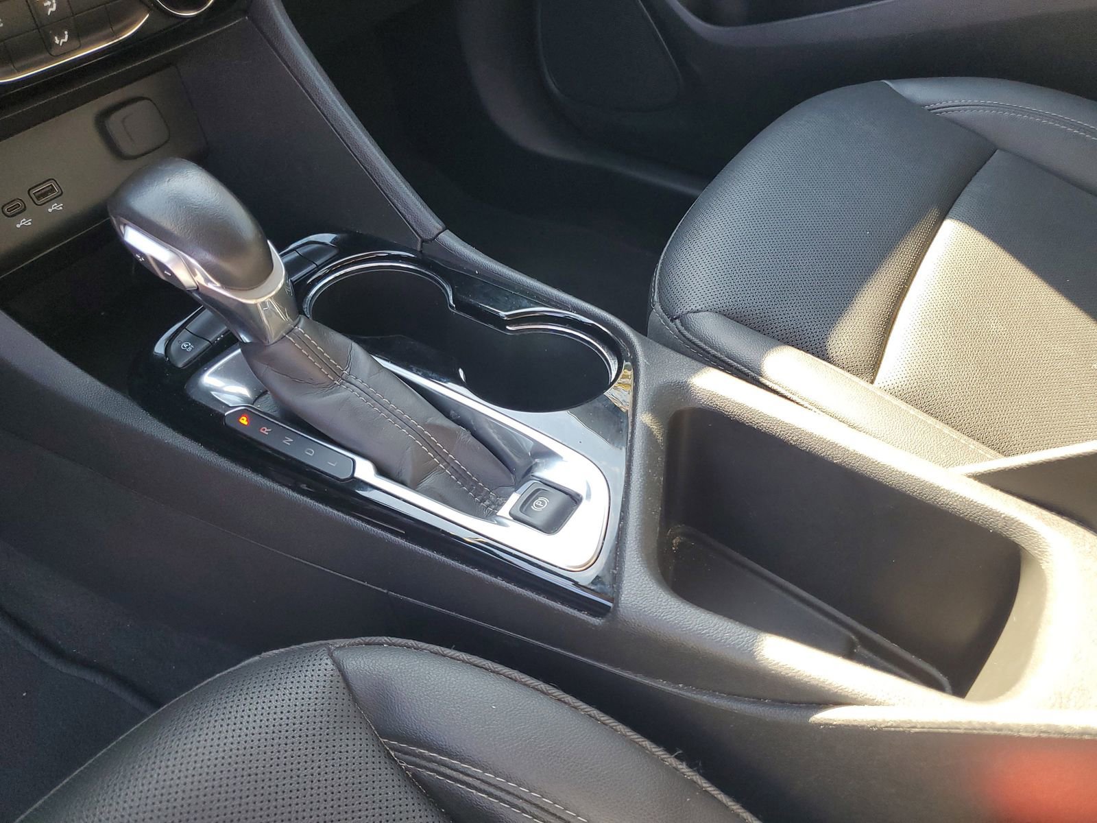 Used 2024 Buick Encore GX Sport Touring image 19