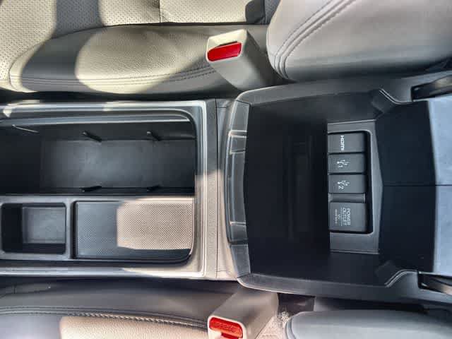 Used 2016 Honda CR-V Touring image 27