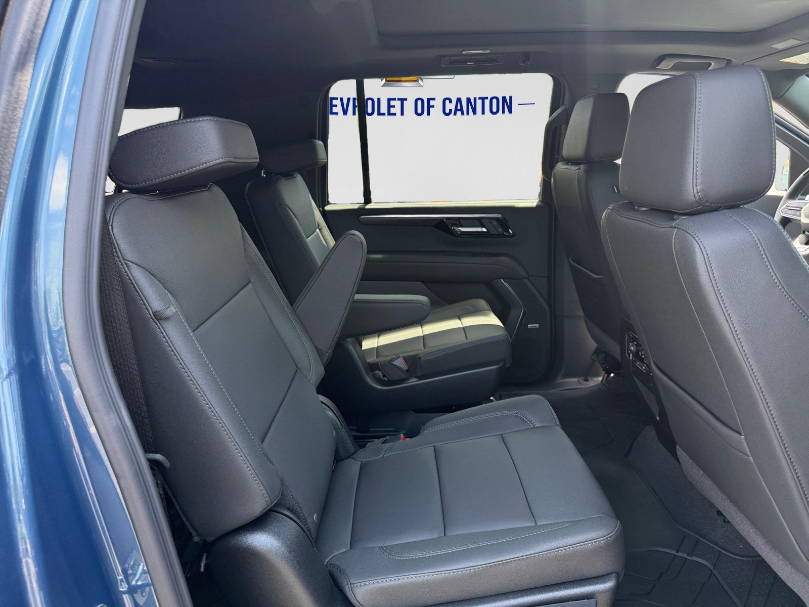 New 2026 Chevrolet Suburban LT w/ Advanced Technology Package RWD image 15