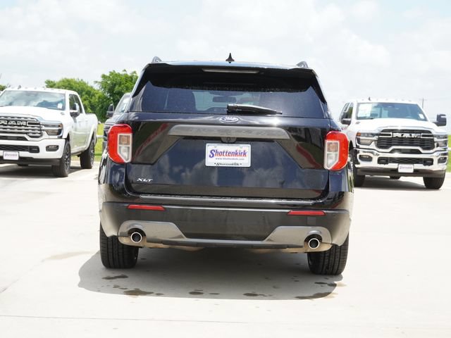 Used 2021 Ford Explorer XLT w/ Equipment Group 202A RWD image 8
