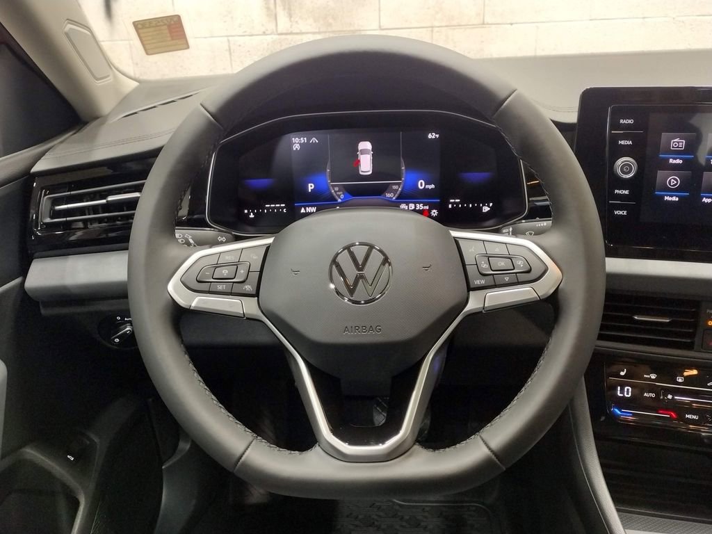 New 2025 Volkswagen Jetta SE image 31