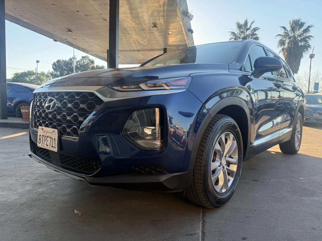 Used 2019 Hyundai Santa Fe SE AWD/4WD image 2