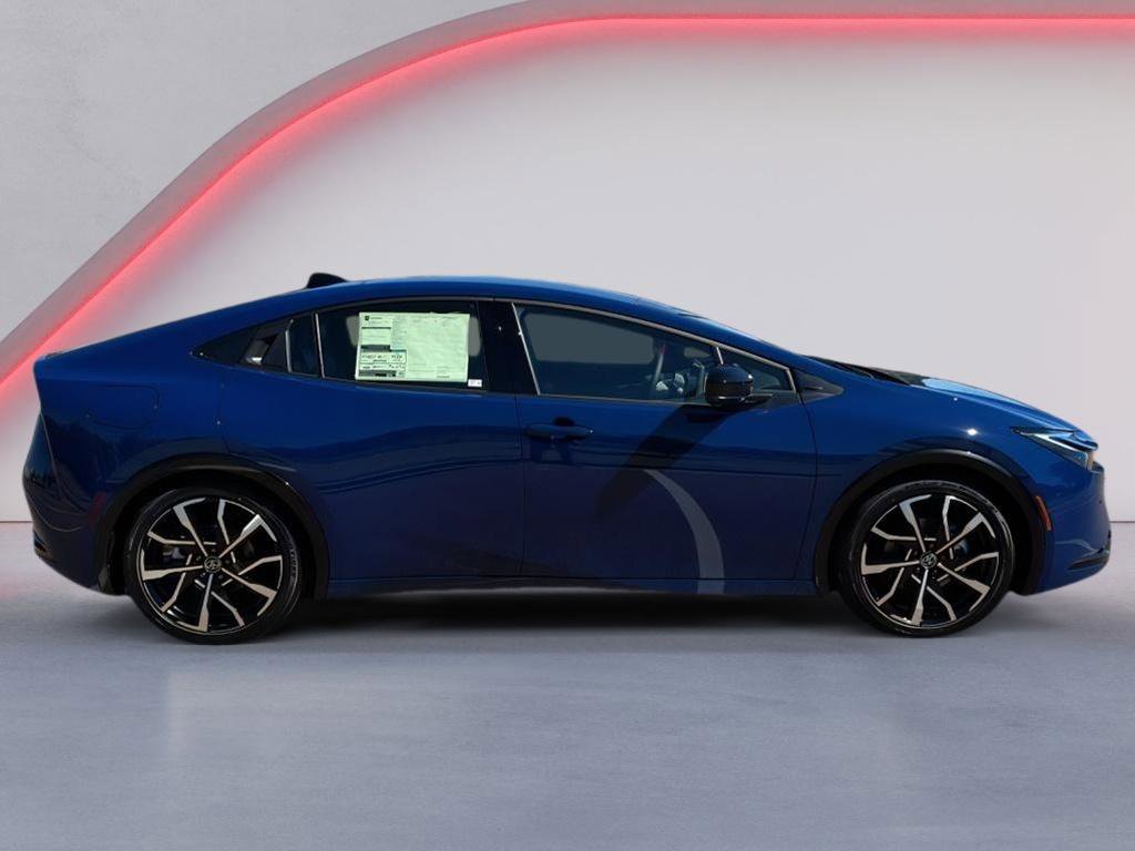 New 2026 Toyota Prius Plug-In Hybrid image 4