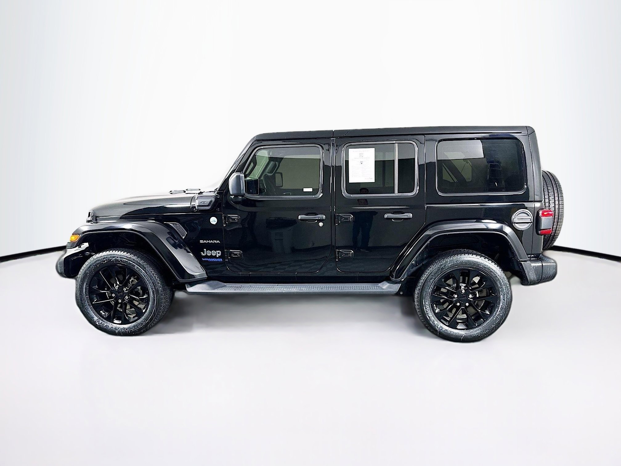 Used 2021 Jeep Wrangler Sahara w/ Cold Weather Group image 4