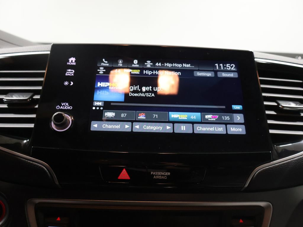 Used 2023 Honda Passport EX-L image 25