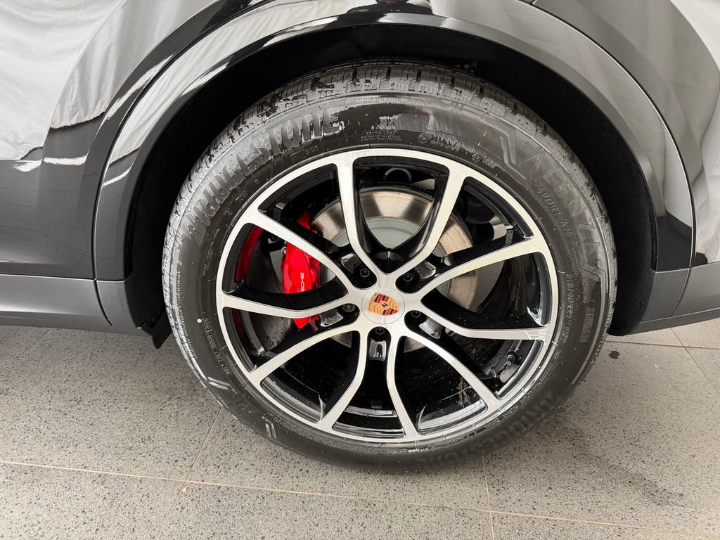 New 2026 Porsche Cayenne S AWD/4WD image 11