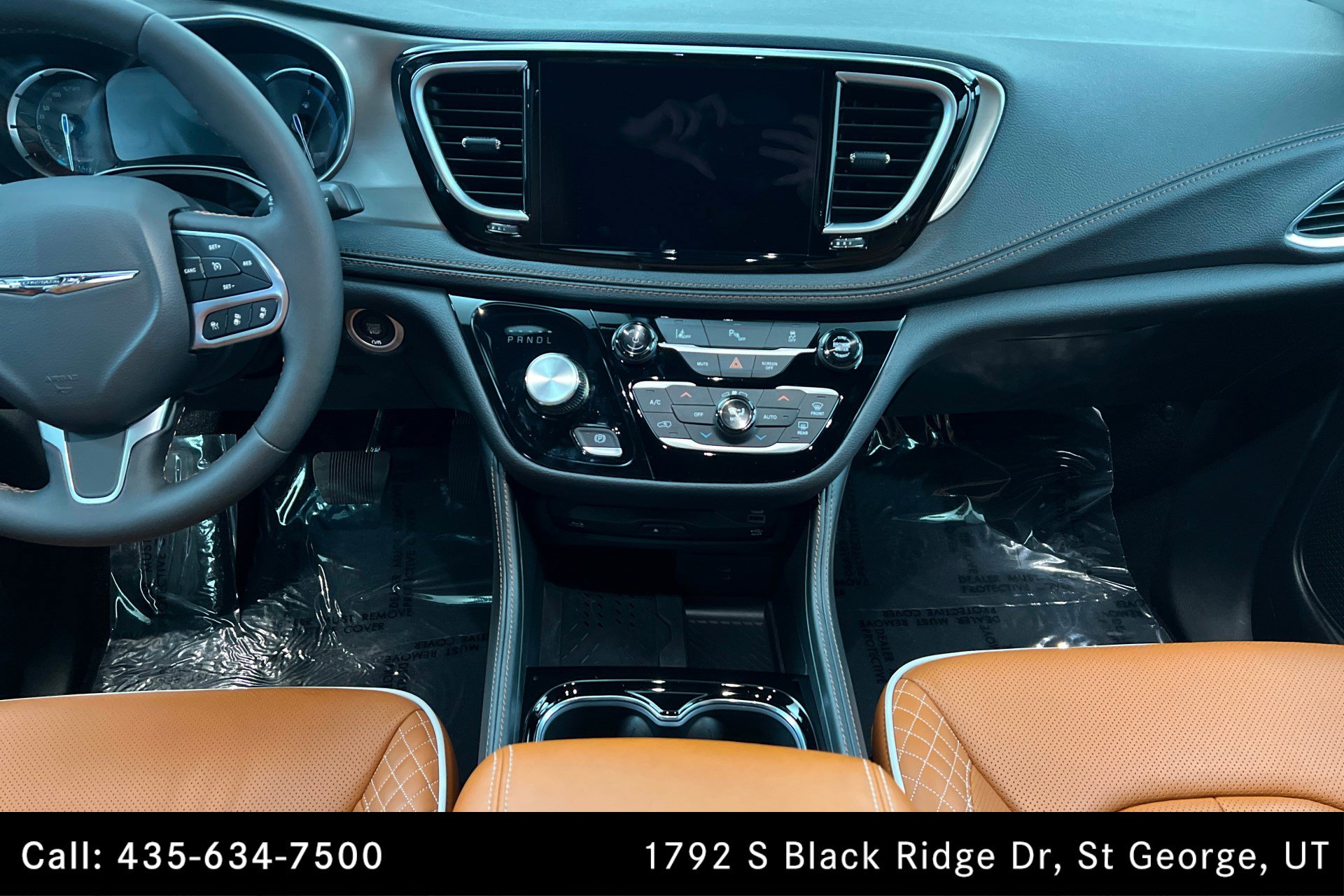 Used 2026 Chrysler Pacifica Pinnacle FWD image 13