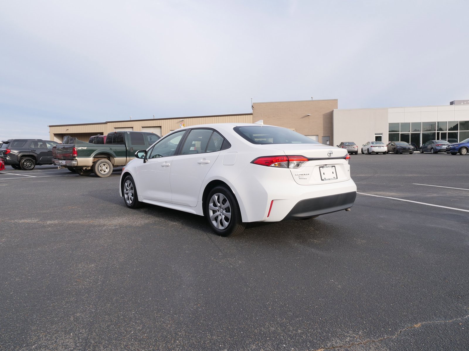 Used 2023 Toyota Corolla LE image 6