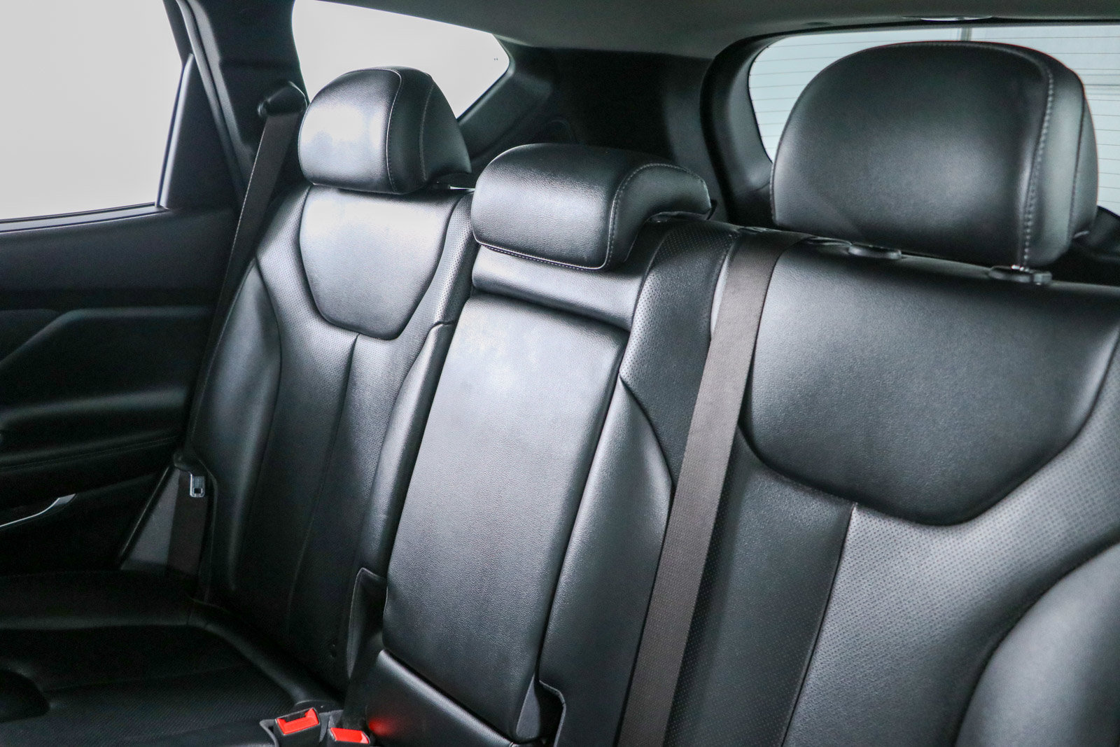 Used 2023 Hyundai Santa Fe SEL Premium AWD/4WD image 25