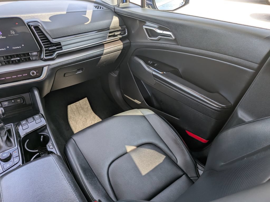 Certified 2023 Kia Sportage EX FWD image 17