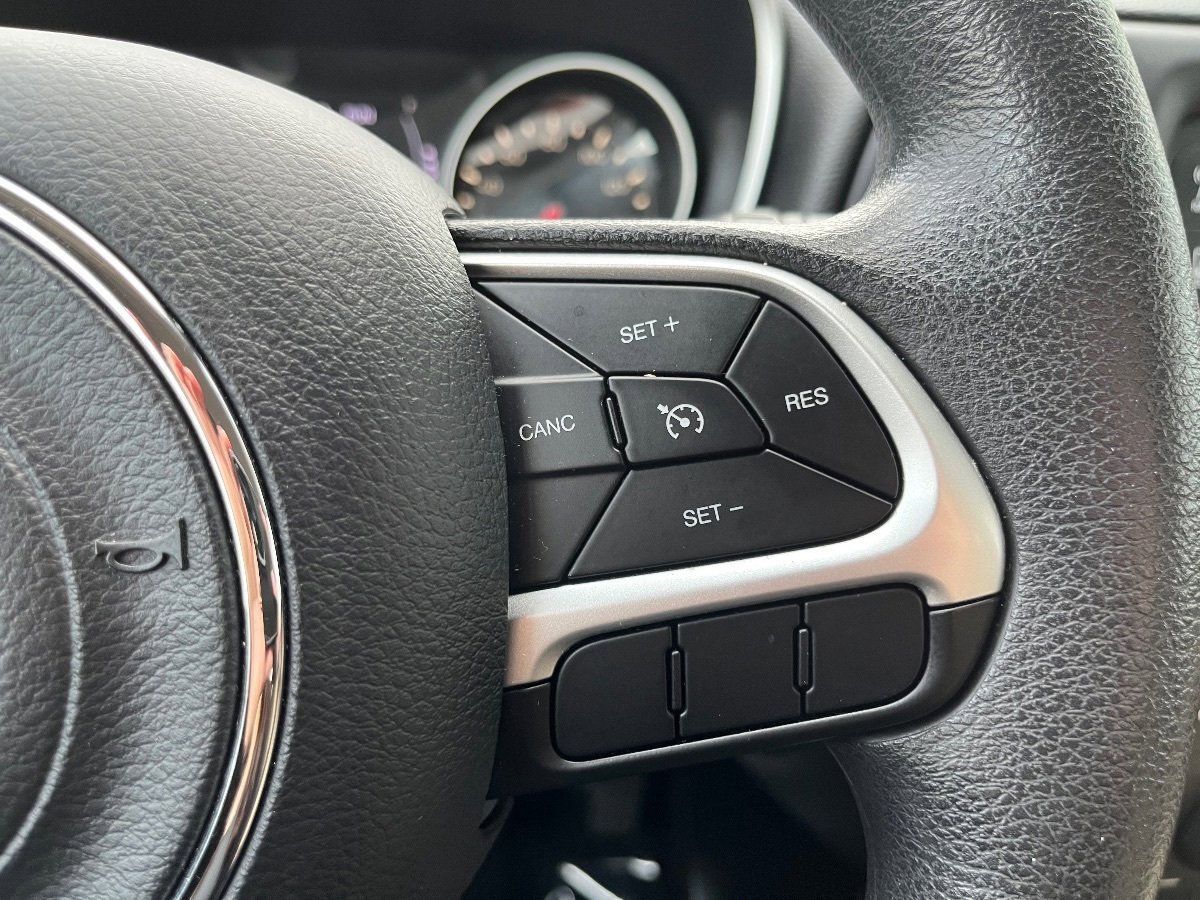 Used 2018 Jeep Compass Sport image 24