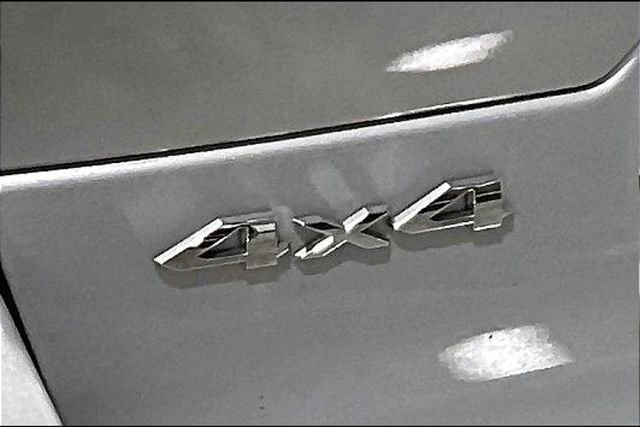 Used 2023 Jeep Grand Cherokee Limited w/ Luxury Tech Group II image 40