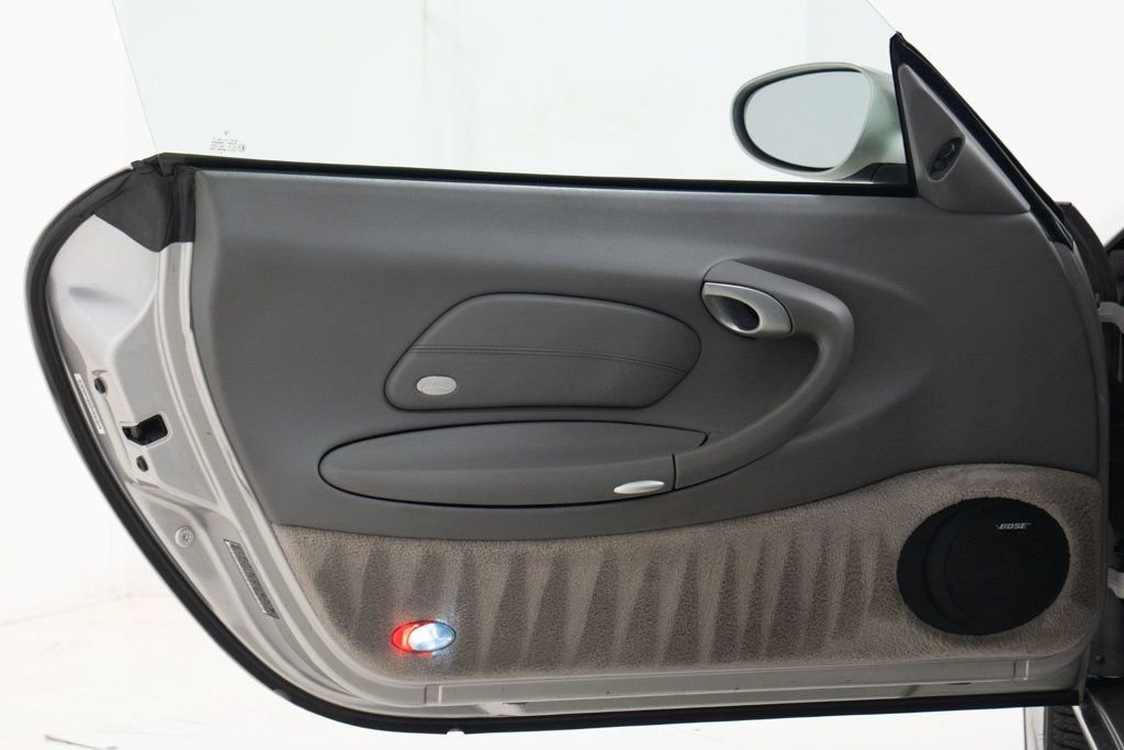 Used 2003 Porsche 911 Carrera image 25