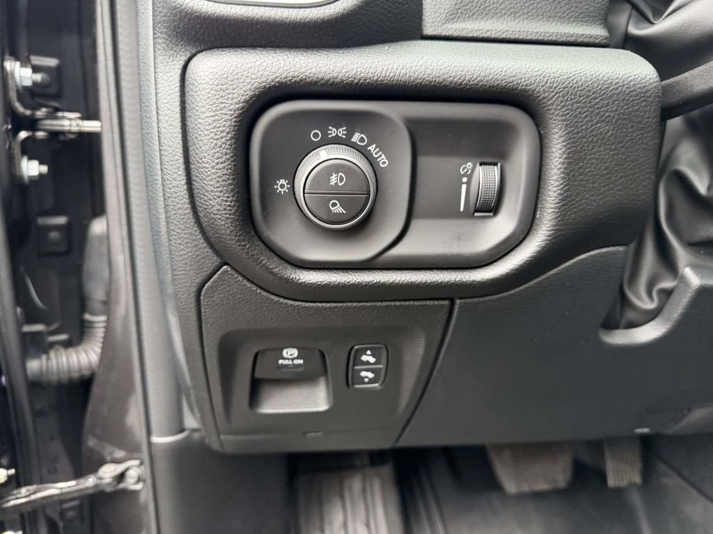 Used 2025 RAM 1500 Big Horn AWD/4WD image 26