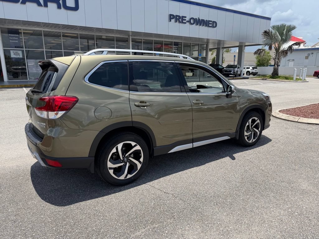 Used 2023 Subaru Forester Touring AWD/4WD image 3