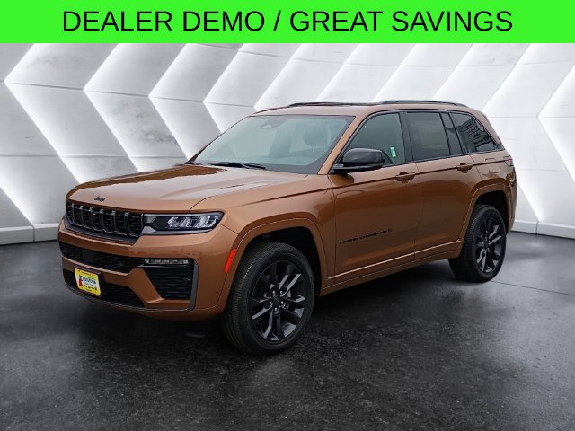 New 2026 Jeep Grand Cherokee Limited AWD/4WD image 1