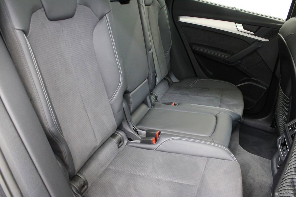 Certified 2024 Audi Q5 e Prestige image 22