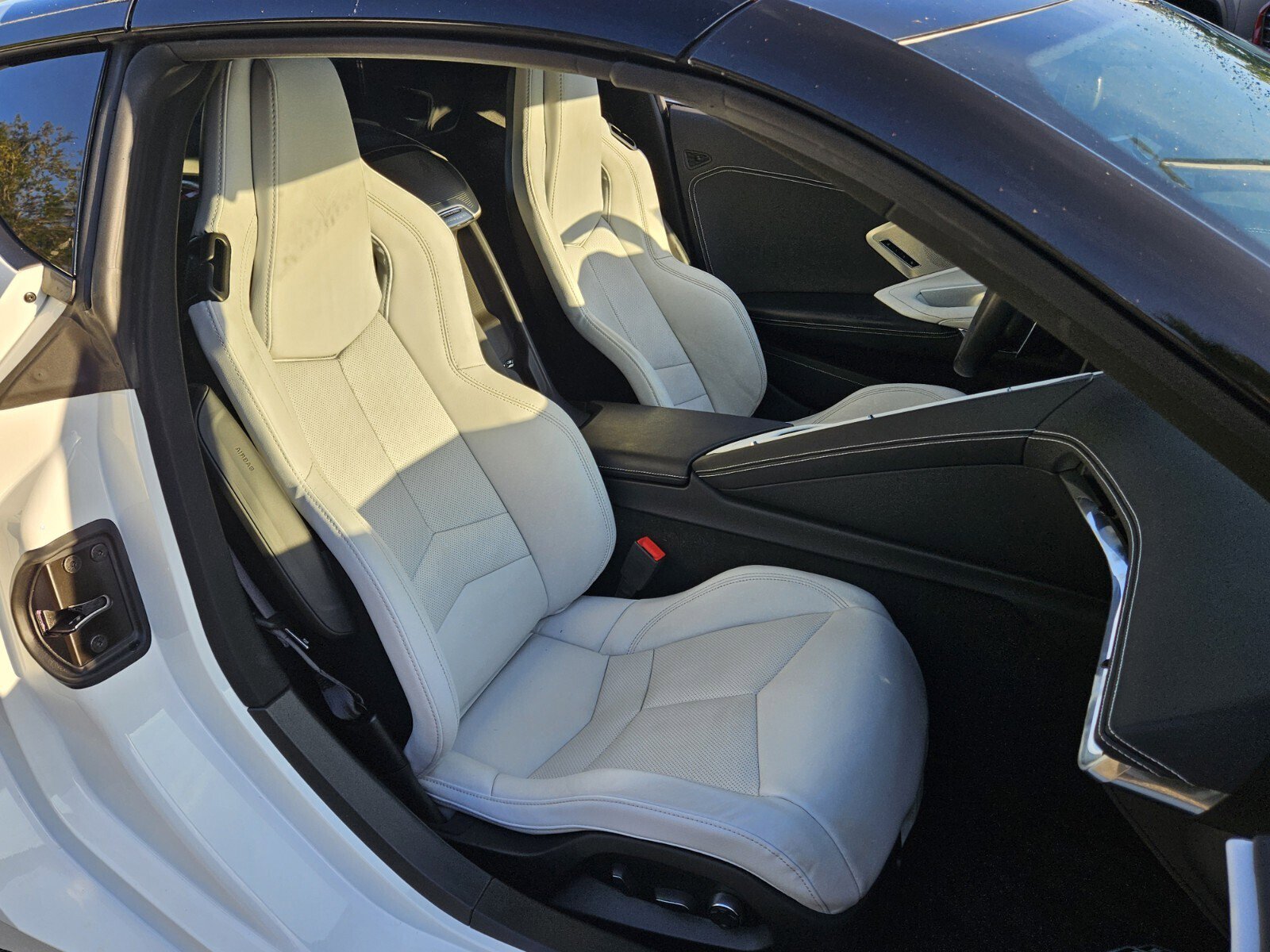 Certified 2020 Chevrolet Corvette Stingray Preferred Cpe w/ 2LT Preferred Equipment Group image 18