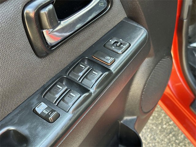 Used 2010 GMC Canyon SLT image 18