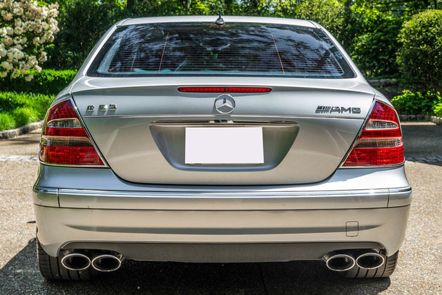 Used 2005 Mercedes-Benz E 55 AMG Sedan image 5