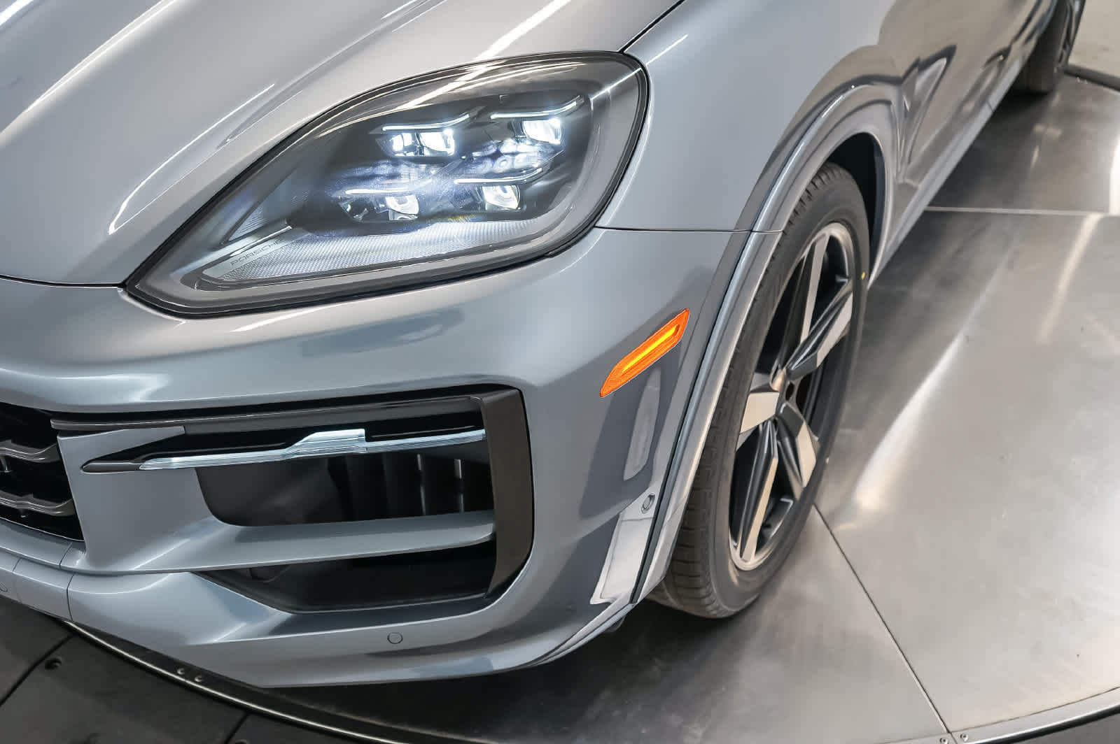 New 2026 Porsche Cayenne GTS AWD/4WD image 16