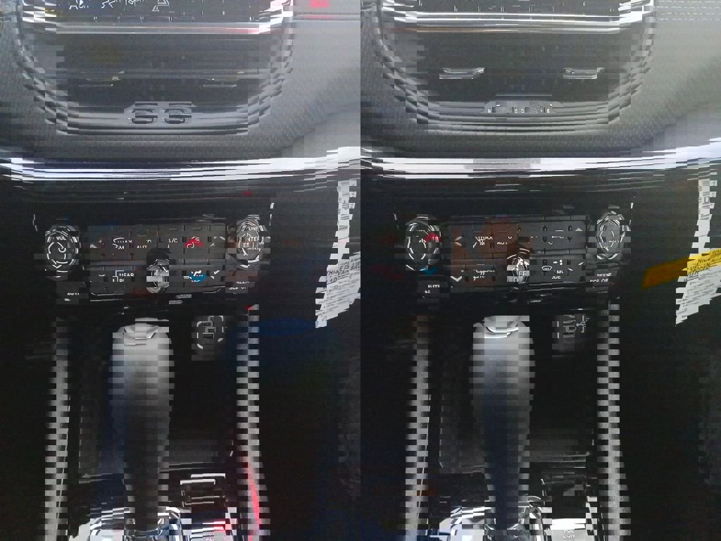 New 2026 Jeep Compass Latitude image 20