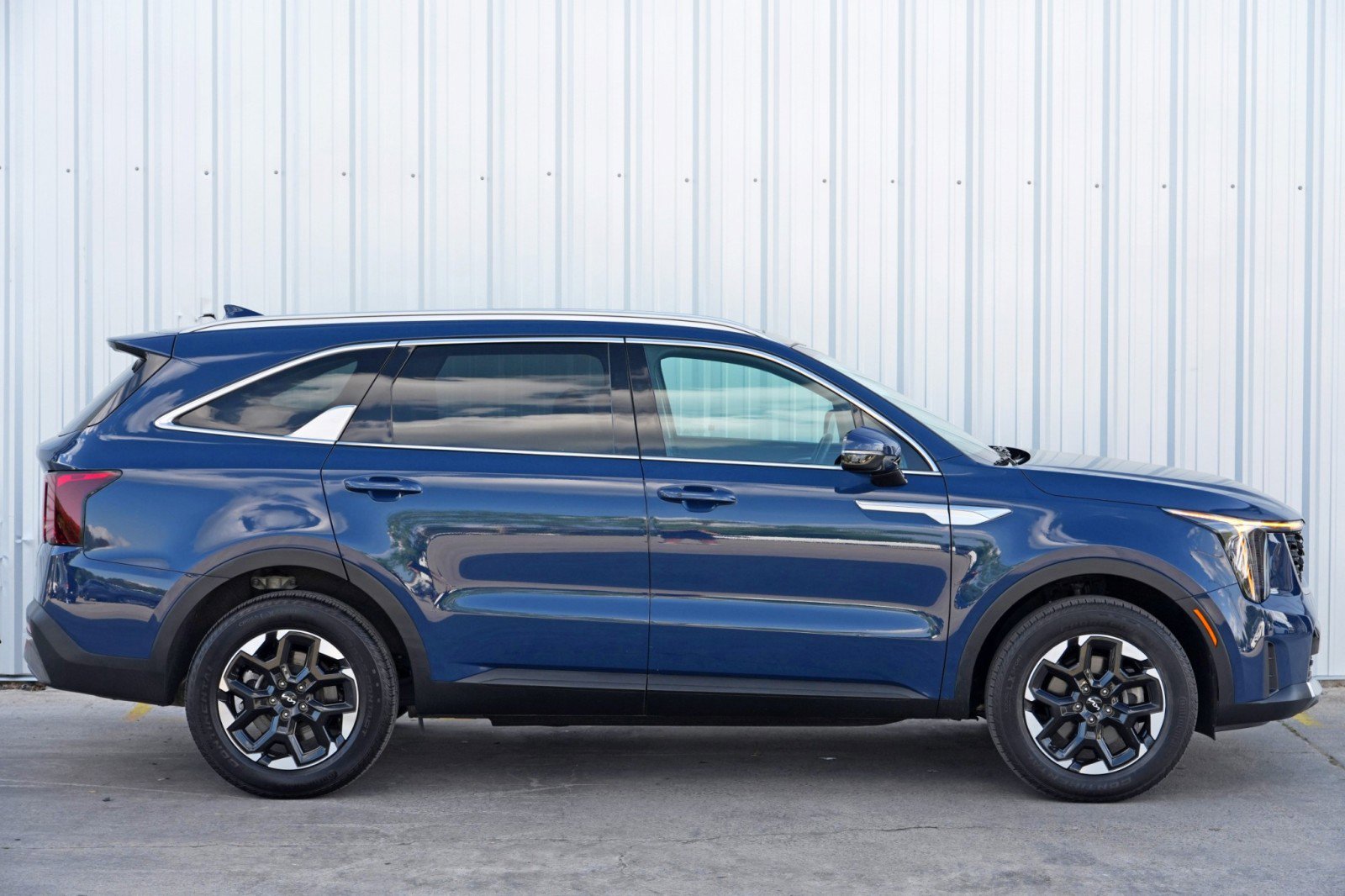 Used 2024 Kia Sorento S w/ Panoramic Sunroof Package AWD/4WD image 49