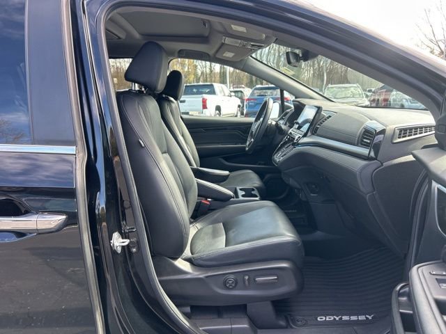 Used 2023 Honda Odyssey Touring image 17