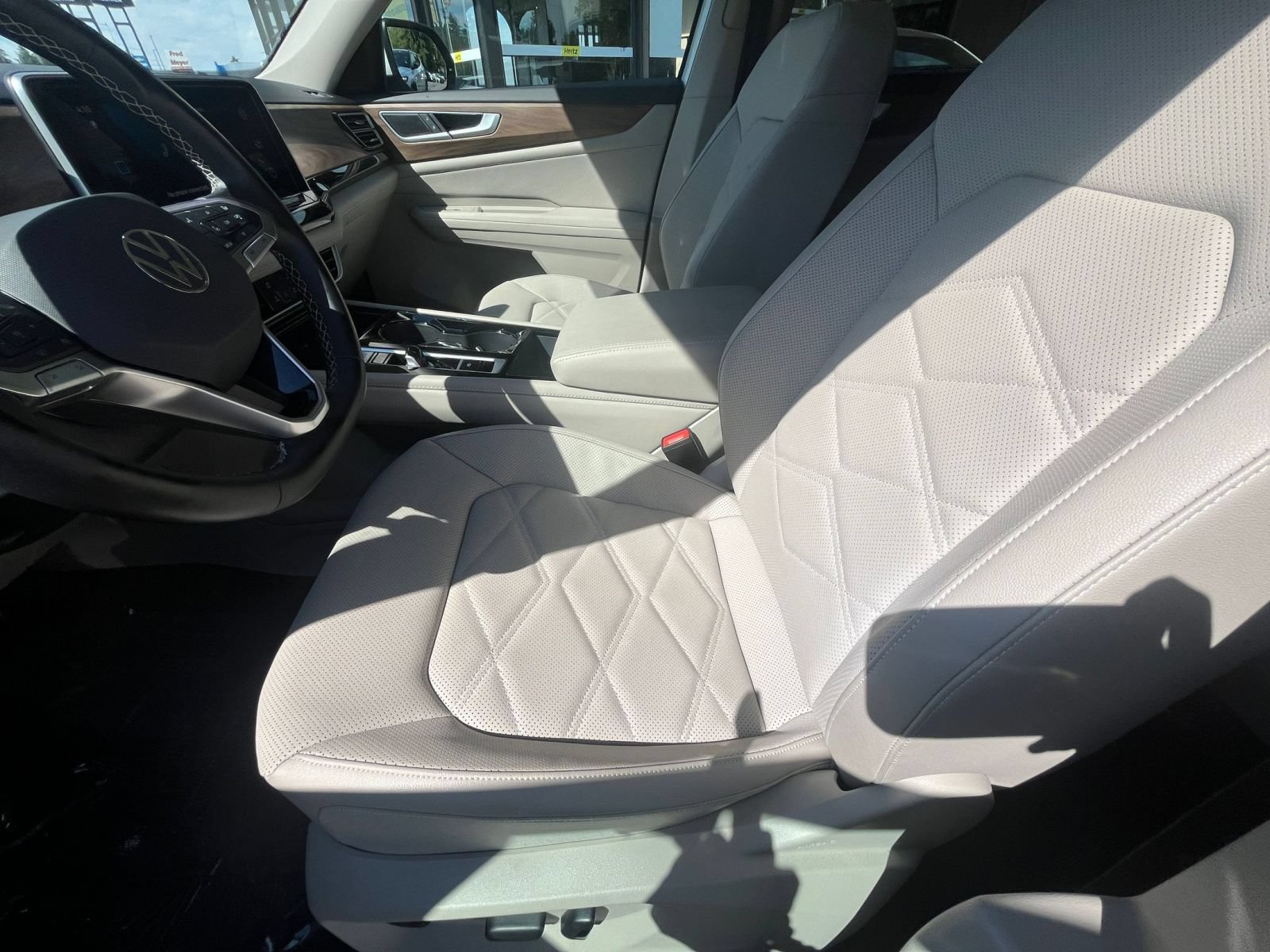 Used 2026 Volkswagen Atlas SE FWD image 29