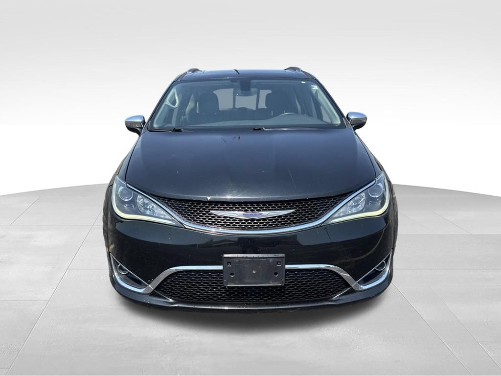 Used 2020 Chrysler Pacifica Limited FWD image 2