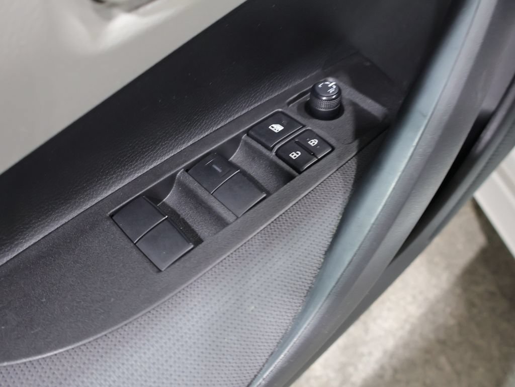 Used 2022 Toyota Corolla LE w/ Carpet Mat Package (TMS) FWD image 14