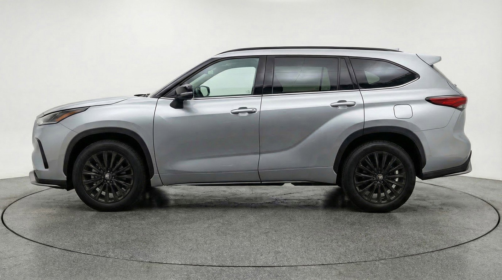 Used 2025 Toyota Highlander XSE AWD/4WD image 5
