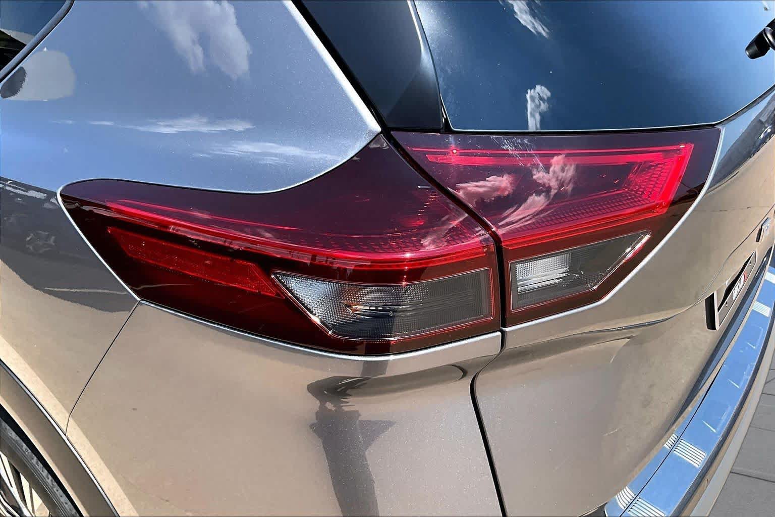 Certified 2023 Nissan Rogue SV FWD image 27