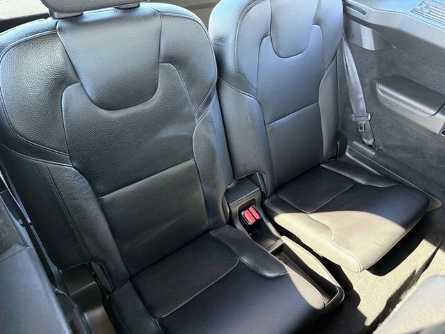 Used 2020 Volvo XC90 T6 Momentum AWD/4WD image 12