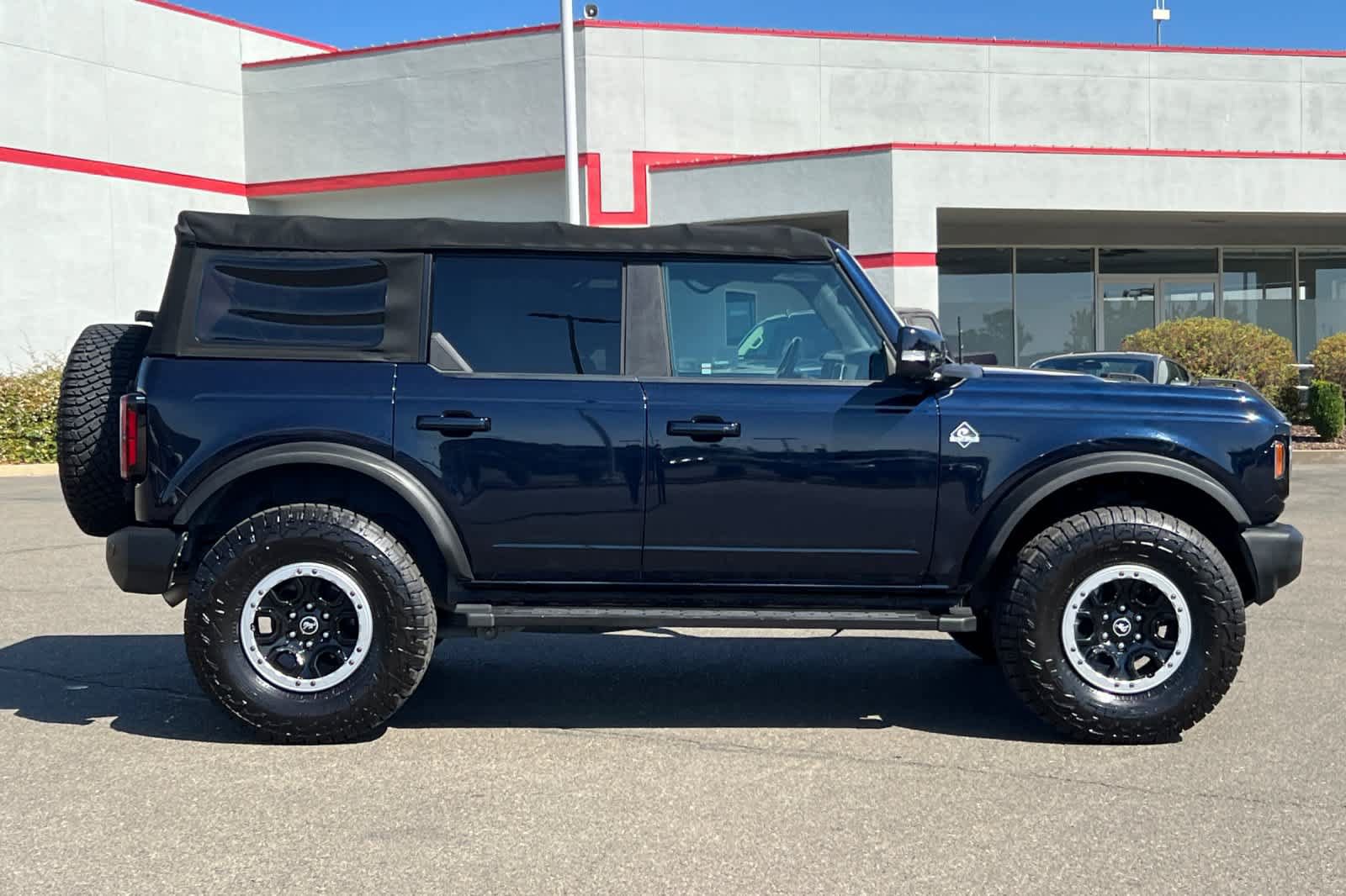 Used 2021 Ford Bronco Outer Banks w/ Sasquatch Package AWD/4WD image 6