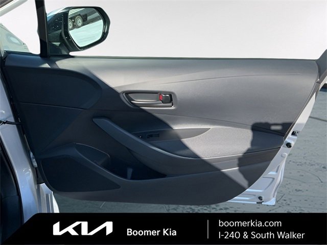 Used 2025 Toyota Corolla LE image 10