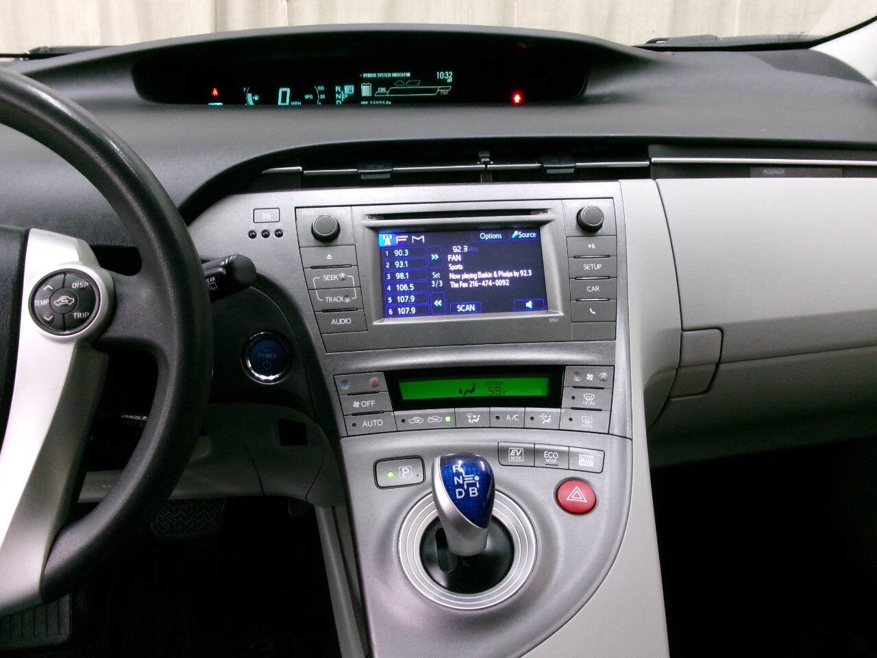 Used 2013 Toyota Prius Two image 31