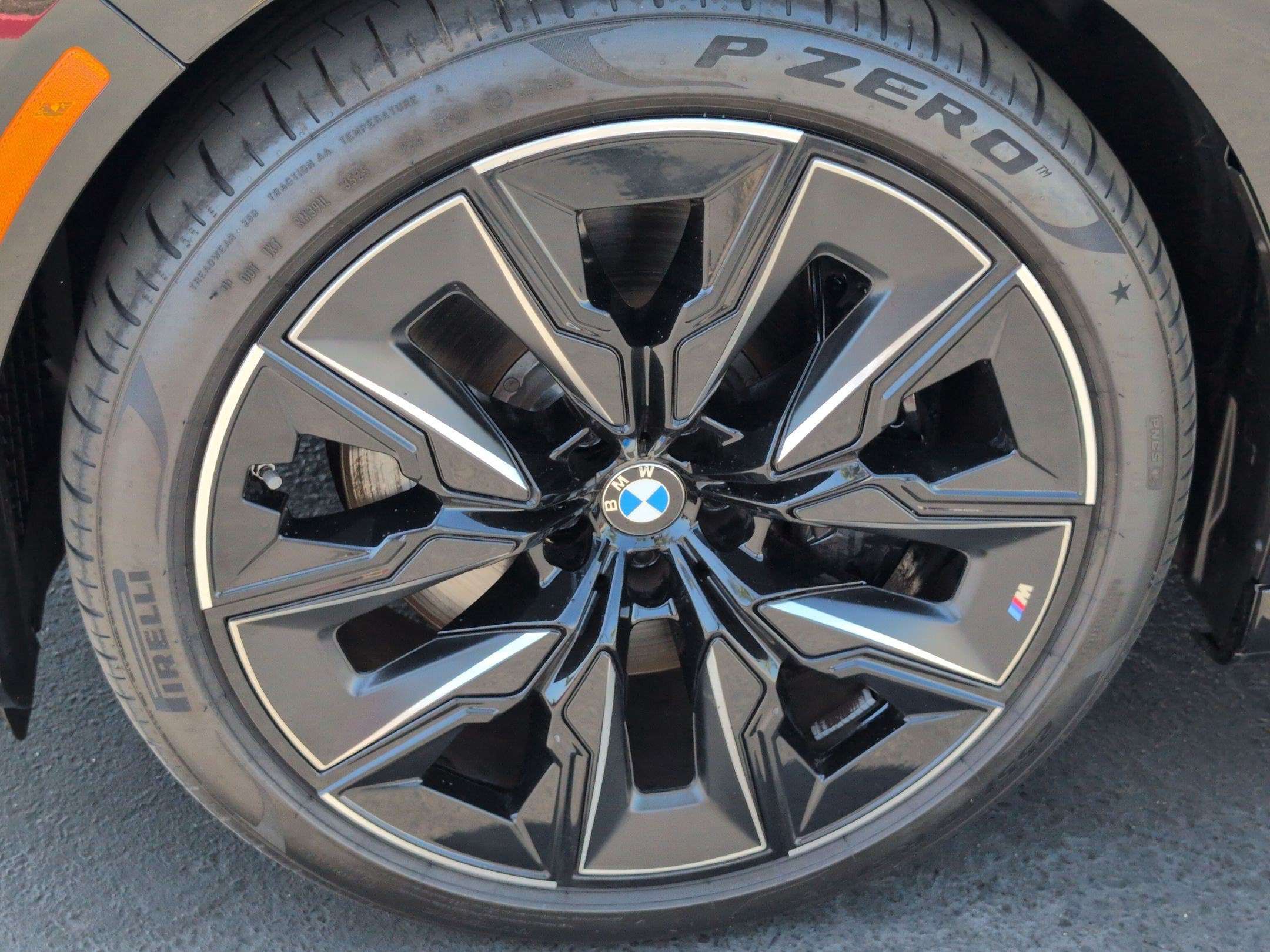 Used 2026 BMW 740i w/ Premium Package RWD image 13