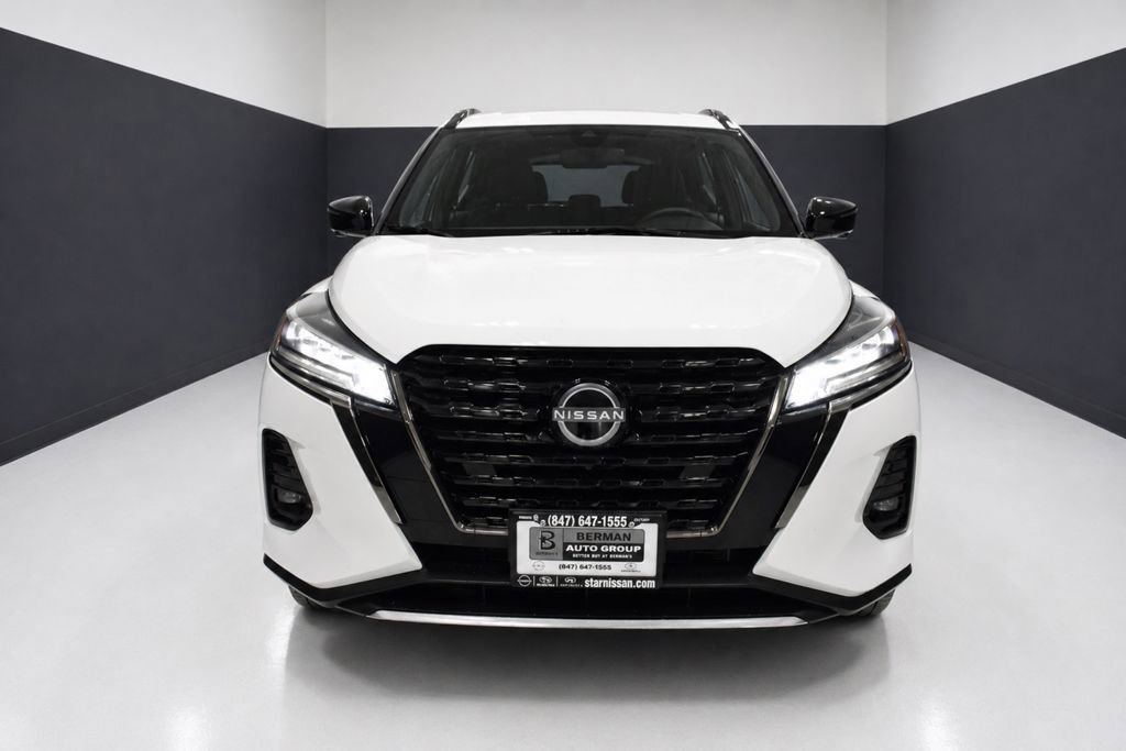 Certified 2022 Nissan Kicks SR w/ Interior Electronics Package FWD image 6