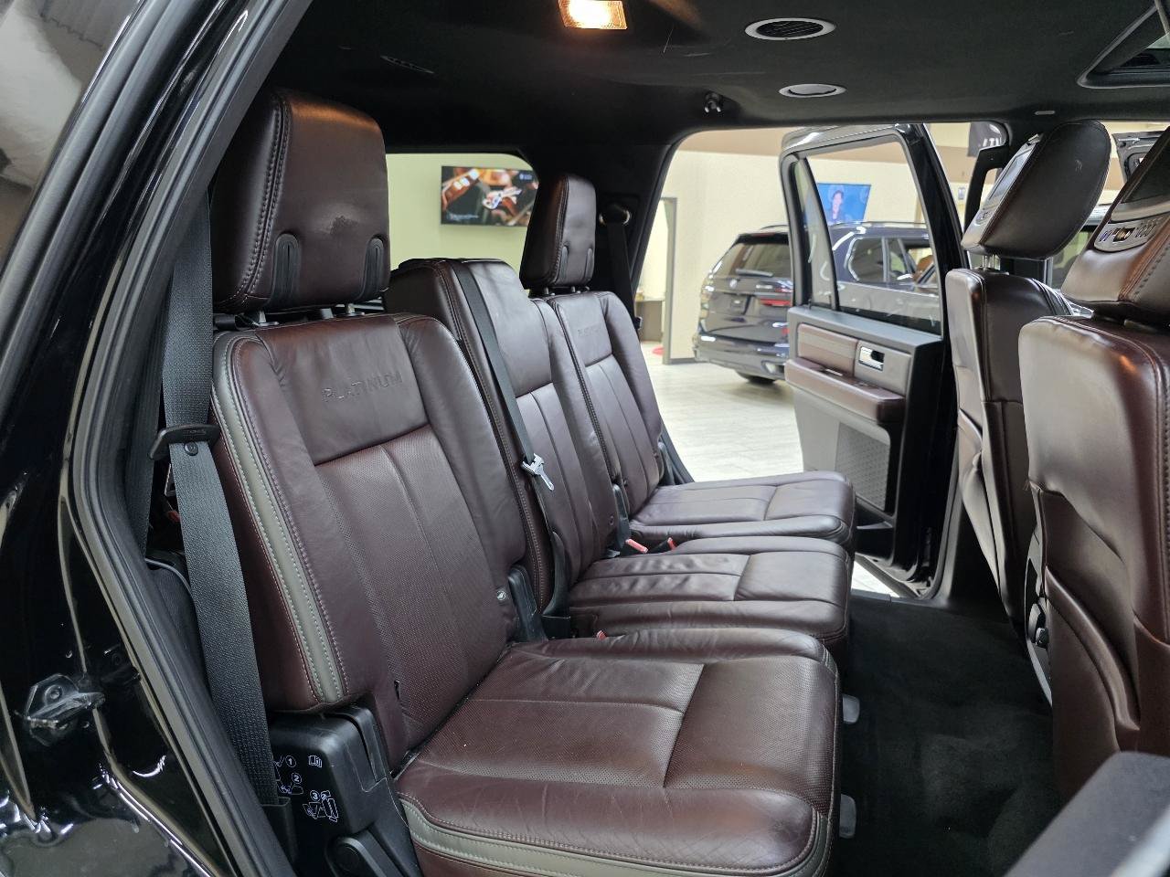 Used 2017 Ford Expedition Platinum RWD image 20