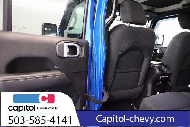 Used 2023 Jeep Gladiator Overland w/ Cold Weather Group image 27