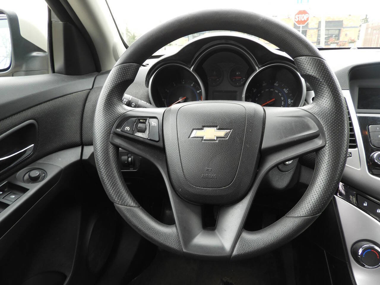 Used 2013 Chevrolet Cruze LT FWD image 14