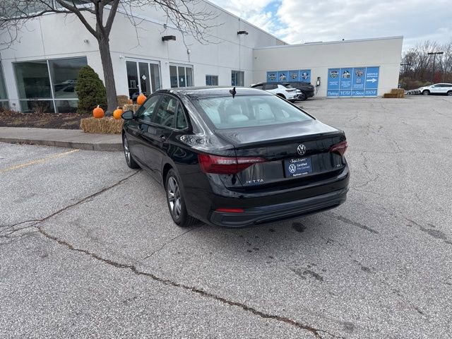 Certified 2023 Volkswagen Jetta SE image 15