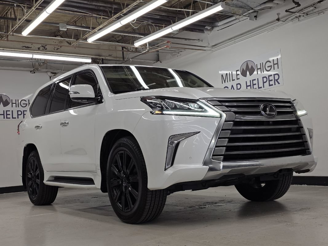 Used 2017 Lexus LX 570 4WD w/ Luxury Package image 18