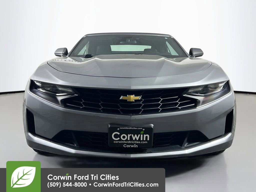 Used 2020 Chevrolet Camaro LT RWD image 4