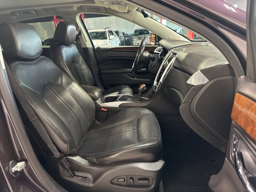 Used 2015 Cadillac SRX Luxury w/ Driver Awareness Package image 36